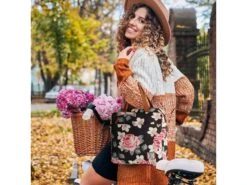 Merkloos Brisby Bloemetjes 7 Liter Koeltas -Weber Verkoop 64f83ff8105076.23390623