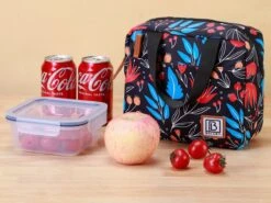 Merkloos Brisby 4-laags Geïsoleerde 4 Liter Koeltas - Night Flower -Weber Verkoop c8c17854997feac1